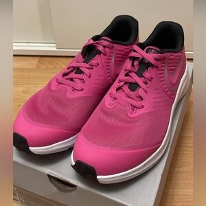Nike Women’s Hot Pink Athletic Running Sneakers (Brand New)